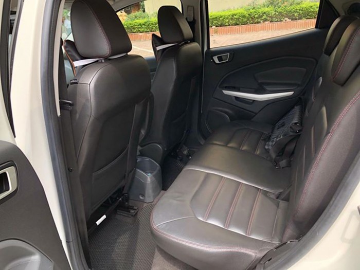 Bán Ford EcoSport 2014 titatium trắng thể thao đầy cá tính