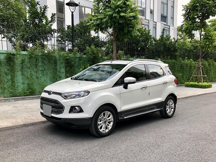 Bán Ford EcoSport 2014 titatium trắng thể thao đầy cá tính
