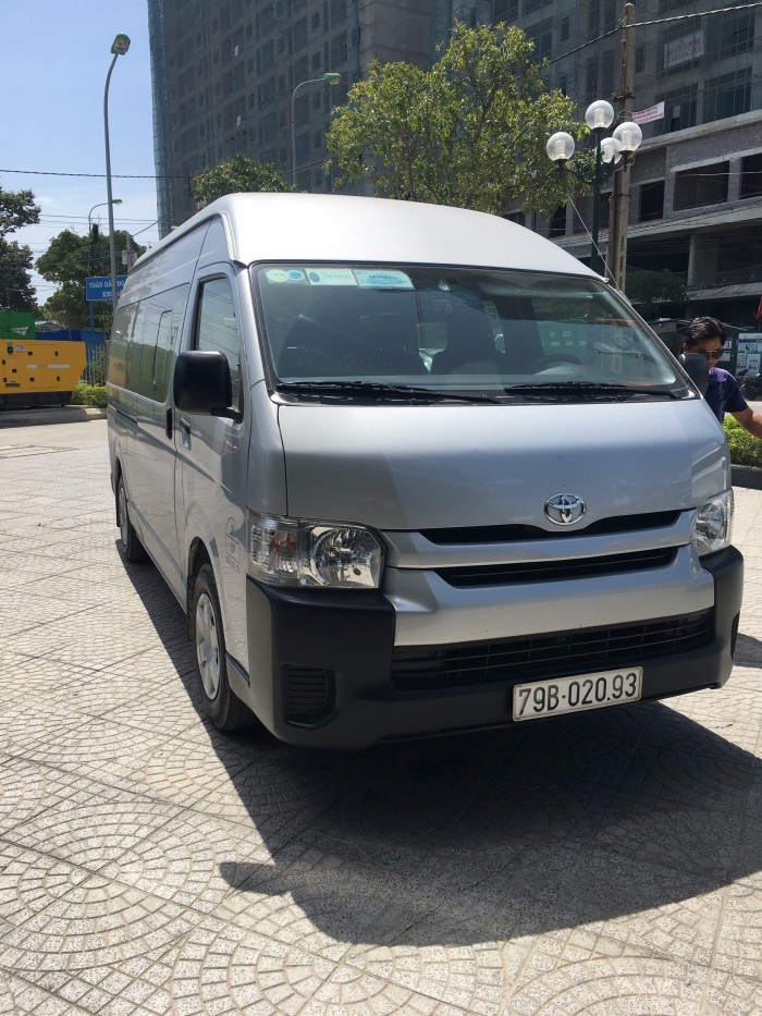 Xe Ô Tô Toyota Hiace 2016