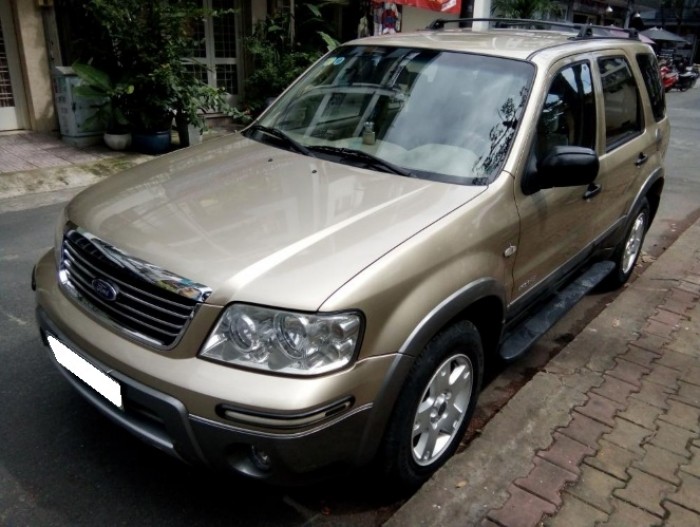 Bán xe Ford Escape 2006 số tự động màu nâu vàng, 2 cầu máy xăng,