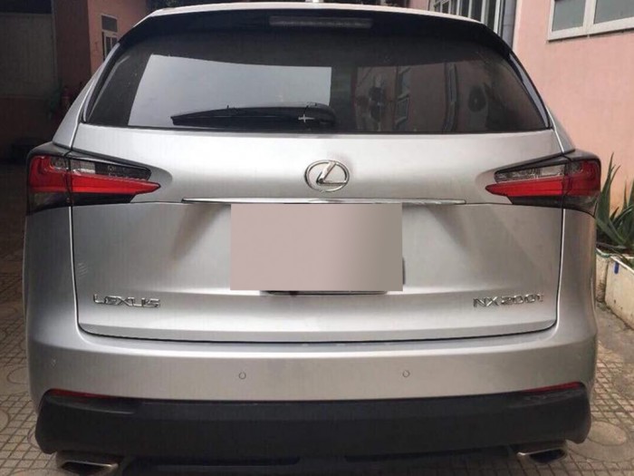Bán Lexus Nx200t 2015 màu bạc xe gia đình ít đi như mới