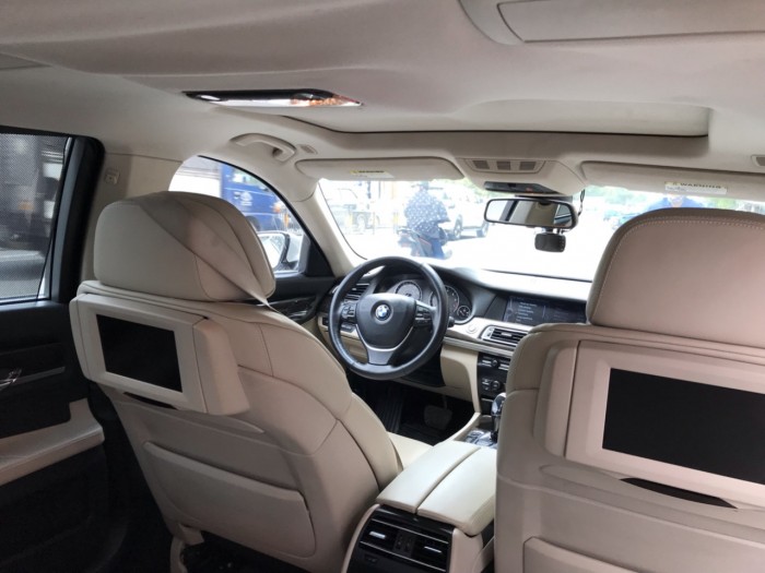 Bán Xe BMW 750LI 2010 at Trắng xe Ngọc Trinh Chính chủ