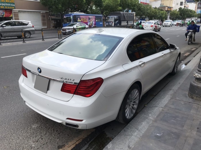 Bán Xe BMW 750LI 2010 at Trắng xe Ngọc Trinh Chính chủ