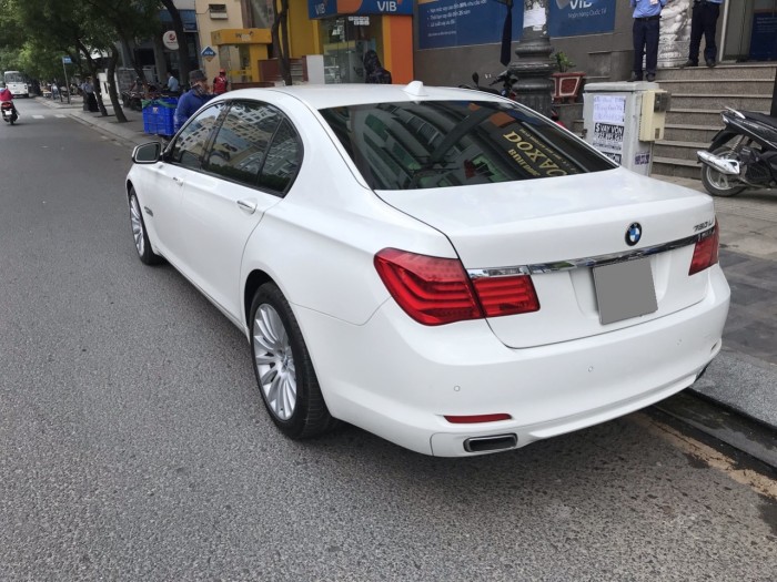 Bán Xe BMW 750LI 2010 at Trắng xe Ngọc Trinh Chính chủ