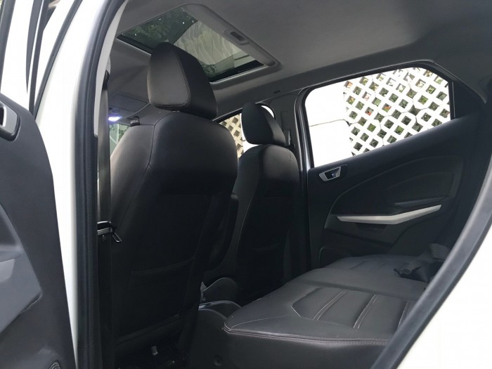 Em bán Ford Ecosport 1.5Titanium 2015 màu trắng tuyết,