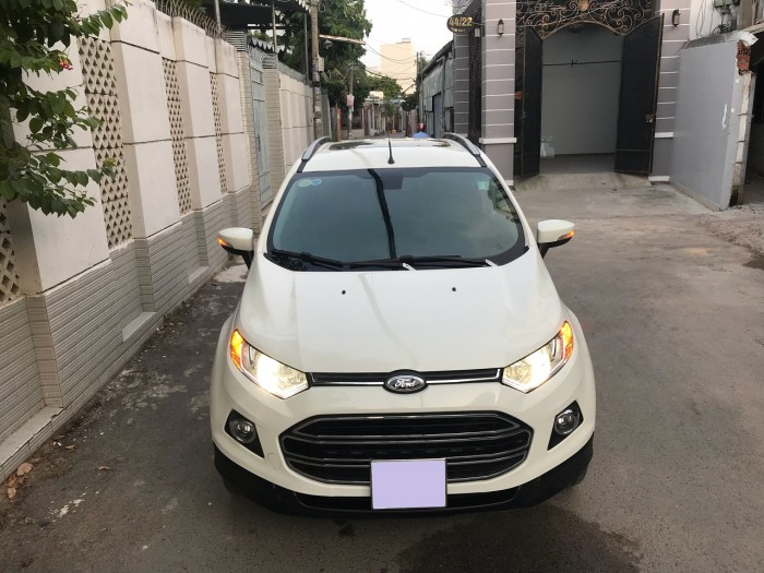 Em bán Ford Ecosport 1.5Titanium 2015 màu trắng tuyết,