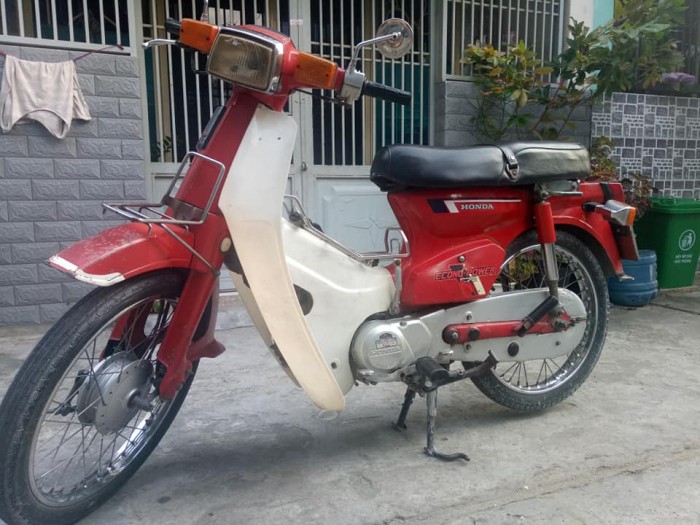 Honda DD 100c màu đỏ bstp xe mạnh máy êm nguyên zin xe máy mạnh chạy nhẹ vọt lợi xăng xe mua về là sử dụng thôi