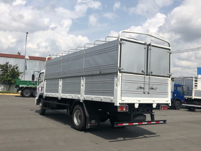 Xe tải 7.5 Tấn Sinotruk Howo thùng dài 6m2