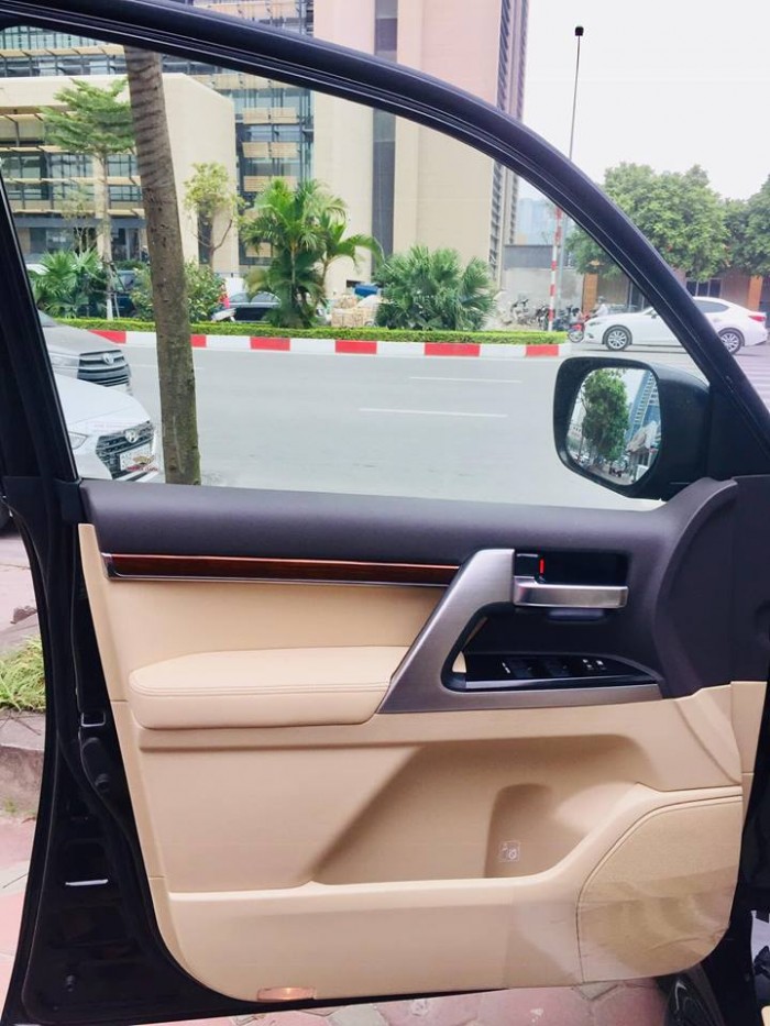 TOYOTA Land cruise V8 5.7L mới, sản xuất 2016
