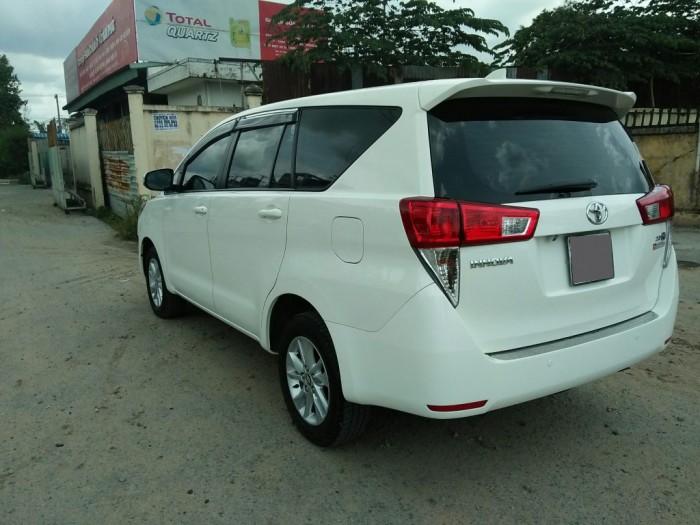 Bán Toyota Innova E 2018 màu trắng đẹp lonh lanh. Xe chính chủ