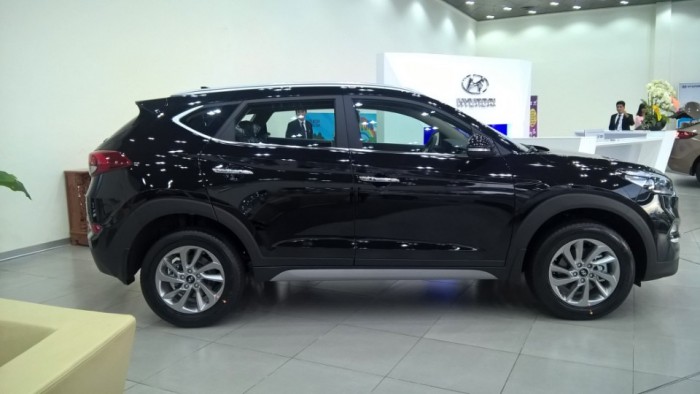 Hyundai Tucson 2018 - Có Sẵn - Trả Góp - Khuyến mãi lớn tại Hồ Chí Minh