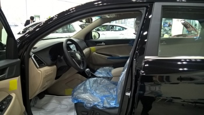 Hyundai Tucson 2018 - Có Sẵn - Trả Góp - Khuyến mãi lớn tại Hồ Chí Minh