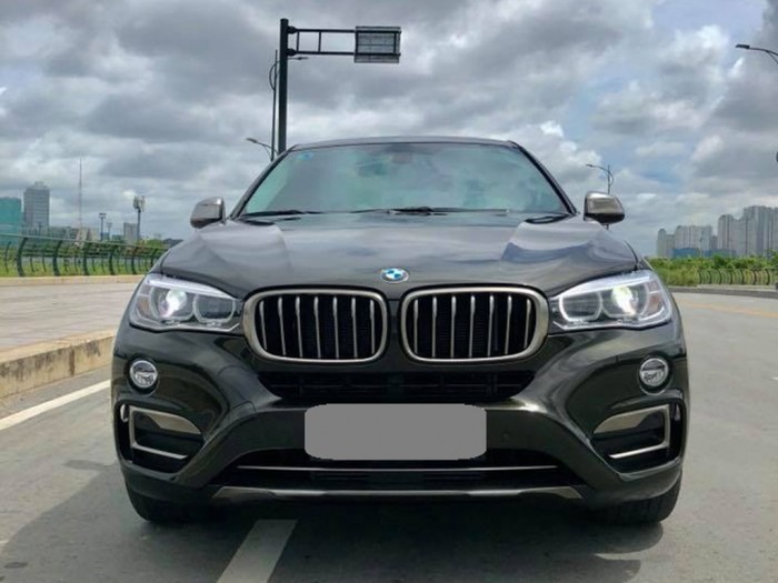 Mình muốn bán BMW X6 2015, ĐK 2016 máy dầu, màu xám cà phê