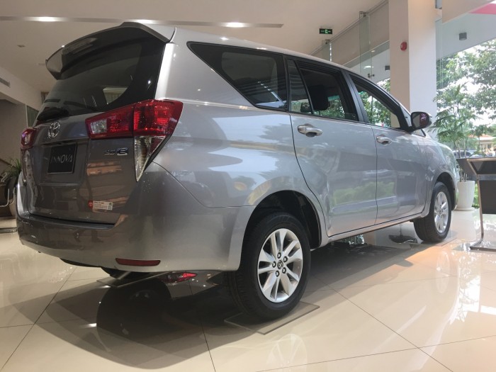 Tây Ninh, cần bán xe Toyota Innova 2018, đủ màu, có xe giao ngay,  trả góp, giá tốt