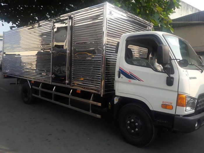 Giá xe tải Hyundai HD120SL 8 tấn thùng inox trả trước 100 triệu, giao xe ngay