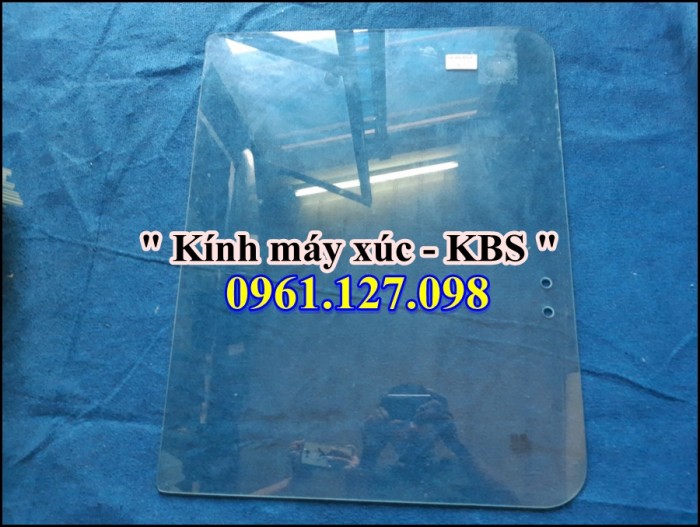 Hông bên cần 2 máy xúc Sumitomo SH160F2