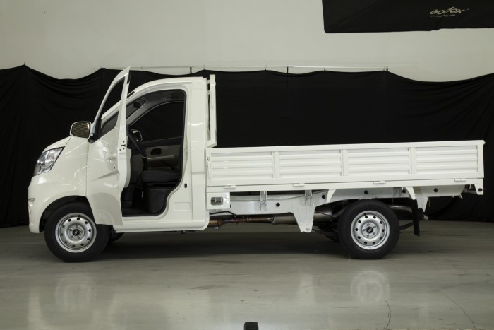 Xe tải Mitsubishi 990kg thùng lững