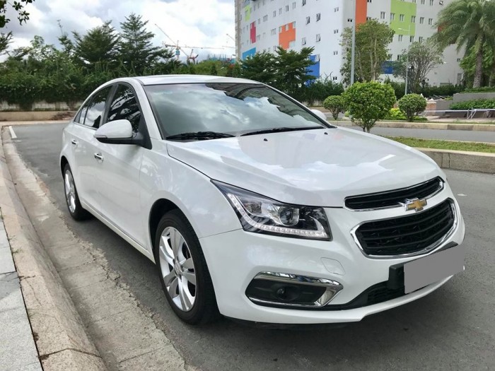 Bán Chevrolet Cruze LTZ 2016 màu trắng xe đẹp như mới. Xe gia đình