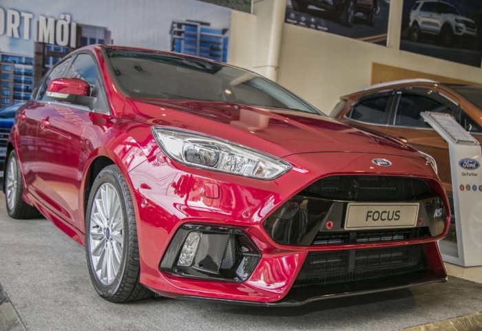 Giá xe Ford Focus Sport RS 5 cửa, trả trước 150 triệu có xe giao ngay tại Gia Định Ford