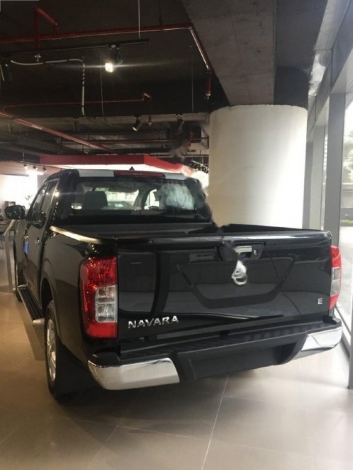 Nissan Navara E 2018 Màu Đen