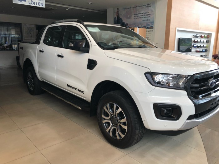 Giá xe Ford Ranger Wildtrak 2.0 Bi-Turbo, trả trước 200 triệu có xe giao ngay tại Ford Gia Định