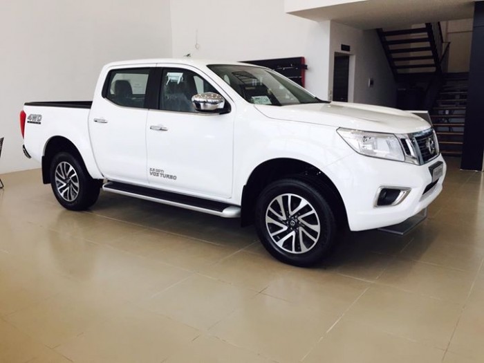 Nissan Navara EL 2018 Màu Trắng