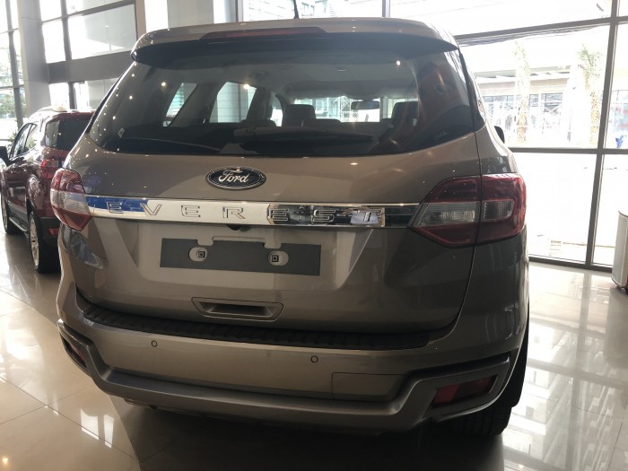 Giá xe Ford Everest Trend 2.0L 7 chổ số tự động, trả trước 200 triệu có xe ngay tại Ford Gia Định