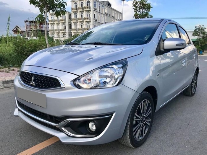 Bán Mitsubishi Mirage 2017 đk 2018 số sàn màu bạc.