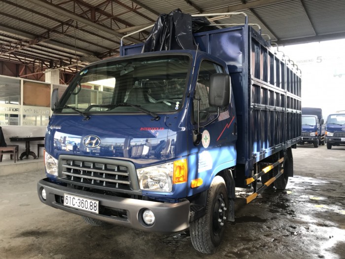 Giá xe tải Hyundai HD120S 8 tấn thùng inox chở gạch 12 bửng, trả trước 150 triệu là có xe giao tại Hyundai Vũ Hùng