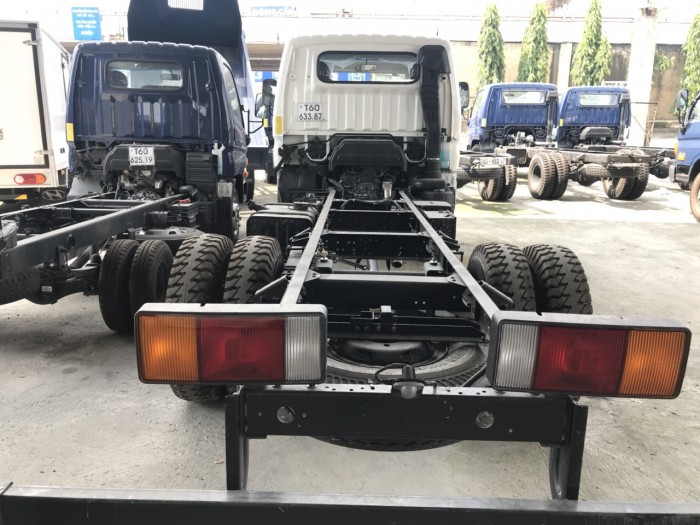 Giá xe tải Hyundai 110S 7 tấn rẻ nhất tại Hyundai Vũ Hùng, trả trước 150 triệu là có xe ngay
