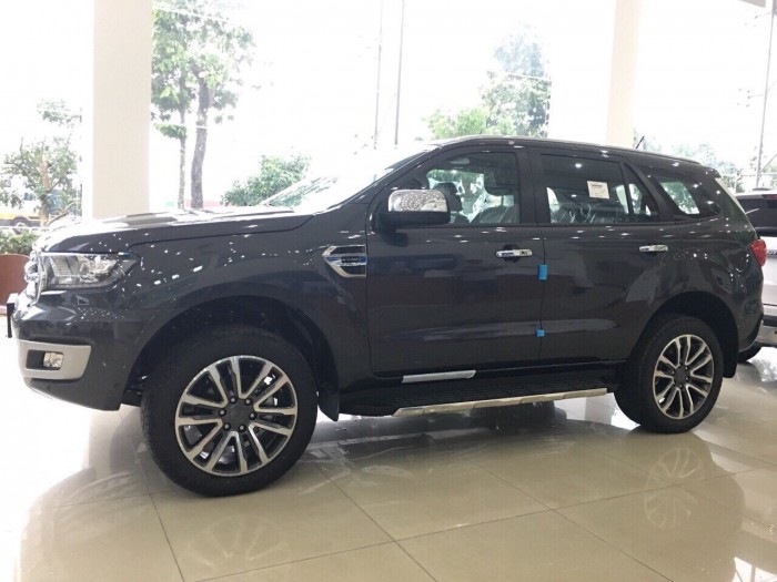 Ford Everest 2019 Bi-Turbo - Tặng 1 năm bảo hiểm tại Ford Gia Định, trả trước 300 triệu có xe giao ngay