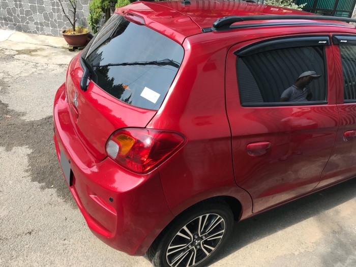 Cần bán Mitsubishi Mirage số sàn 2018 màu đỏ nhập Thái Lan.