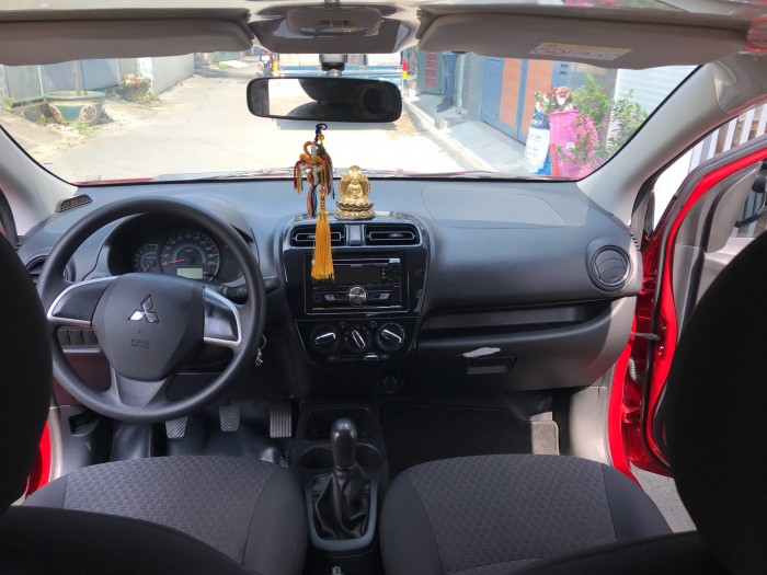 Cần bán Mitsubishi Mirage số sàn 2018 màu đỏ nhập Thái Lan.