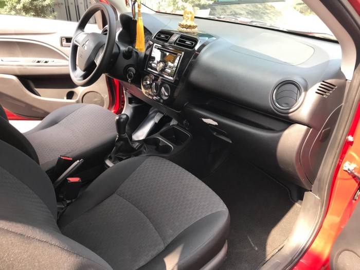 Cần bán Mitsubishi Mirage số sàn 2018 màu đỏ nhập Thái Lan.