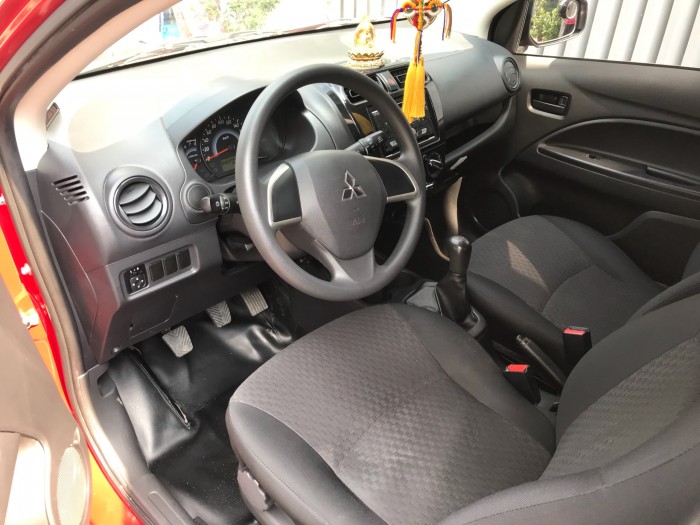 Cần bán Mitsubishi Mirage số sàn 2018 màu đỏ nhập Thái Lan.