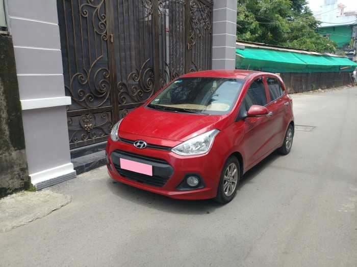 Bán Hyundai I10 bản 1.0 số sàn 2015 màu đỏ, nhập Ấn Độ