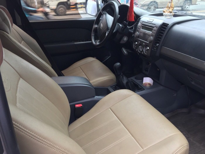 Bán Ford Everest 01 cầu sx 2k15 ghi vàng biển tỉnh