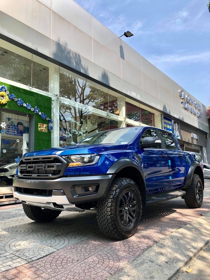 Ford Ranger Raptor 2019, màu xanh dương, trả trước 300 triệu có xe giao ngay tại Gia Định Ford