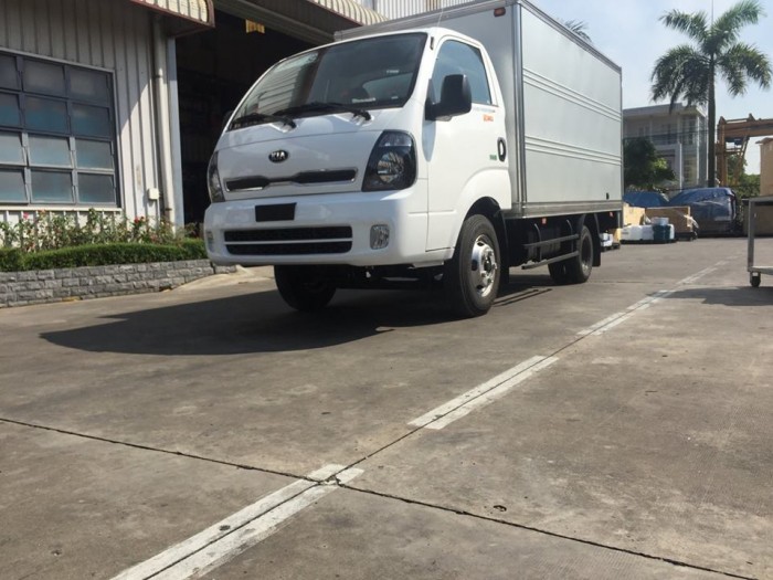 Bán xe tải k200 tải trọng thấp để vào phố phù hợp cho khách hàng là công ty