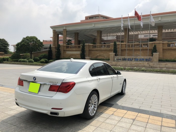 Cần bán Bmw 750Li sx 2011 màu trắng tinh. nhập khẩu, đập thùng 1 đời chủ