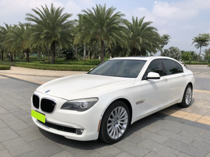 Cần bán Bmw 750Li sx 2011 màu trắng tinh. nhập khẩu, đập thùng 1 đời chủ