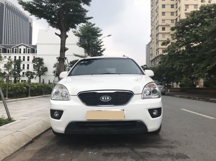 Cần bán Kia Carens đời 2013, số sàn bản 2.0 ,màu trắng ngọc trinh
