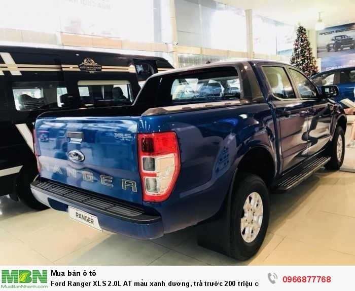 Ford Ranger XLS 2.2L AT màu xanh dương, trả trước 200 triệu có xe giao ngay tại Ford Gia Định