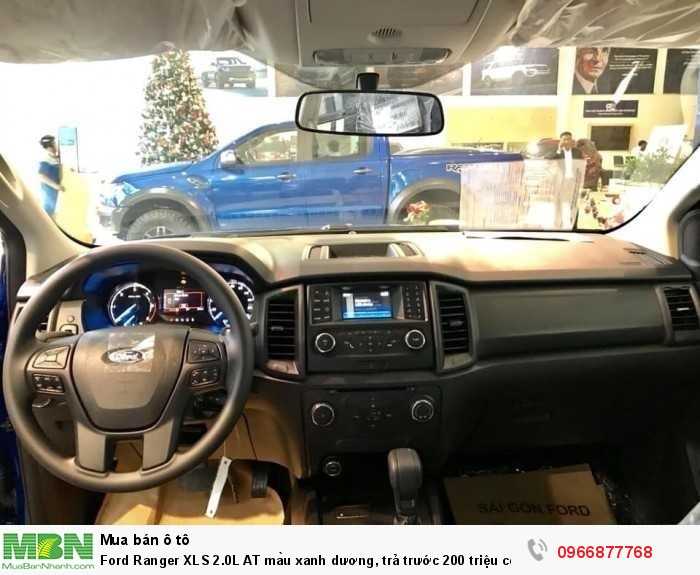 Ford Ranger XLS 2.2L AT màu xanh dương, trả trước 200 triệu có xe giao ngay tại Ford Gia Định