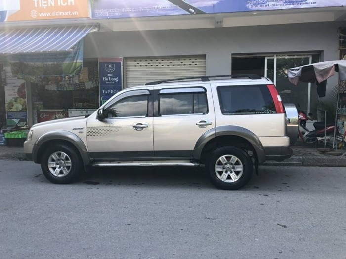 Bán Everest 2007 dầu số sàn bạc hồng xe đẹp nguyên zin.