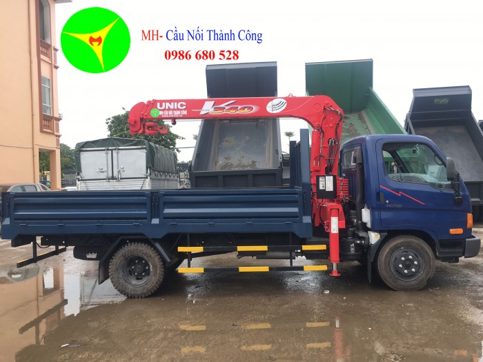 Xe Hyundai HD700 Đồng Vàng gắn cẩu Unic 3 tấn 3 đoạn UR-V343