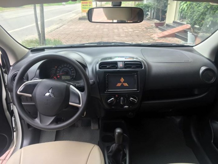 Bán Mitsubishi Mirage 2017 ,đăng kí 2018,số sàn màu trắng ngọc trinh