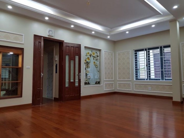 Cho thuê nhà Hoàng Quốc Việt-Trần Cung-Nghĩa Tân-Bưởi-6 tầng,80m2.