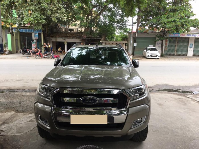 Cần bán Ford Ranger 2015 bản XLT,số sàn máy dầu 2 cầu, màu vàng cát
