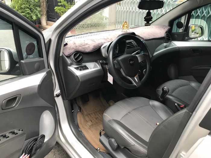 Chevrolet Spark LT 1.2 màu bạc 2016 số sàn xe gia đình chính chủ.